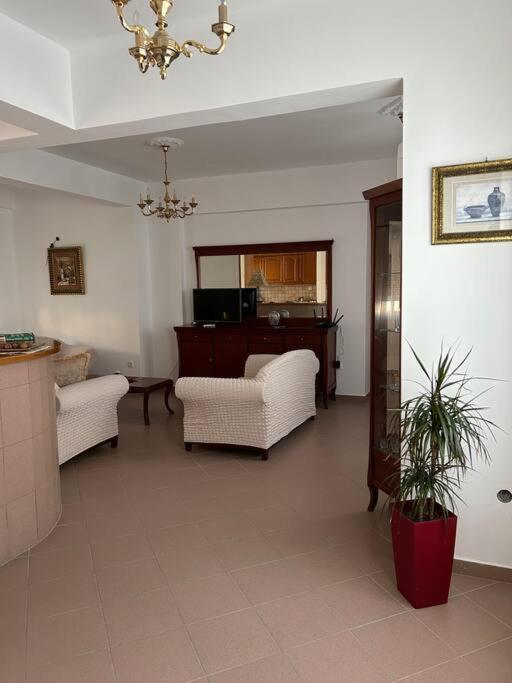 Fotini'S Apartment Naxos City Bagian luar foto